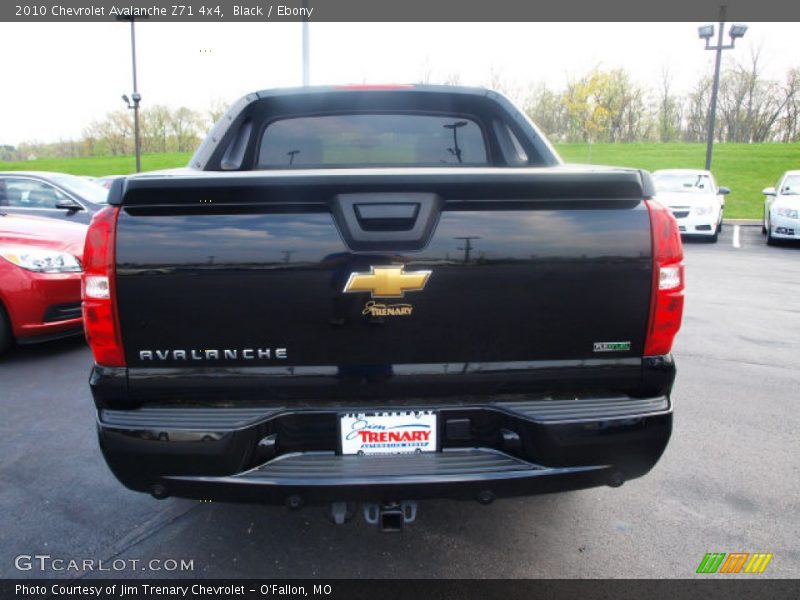 Black / Ebony 2010 Chevrolet Avalanche Z71 4x4