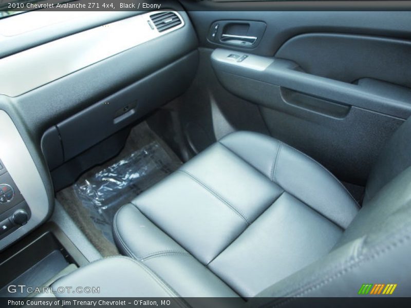 Black / Ebony 2010 Chevrolet Avalanche Z71 4x4