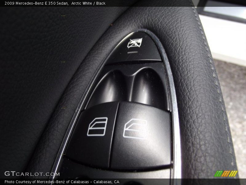Arctic White / Black 2009 Mercedes-Benz E 350 Sedan