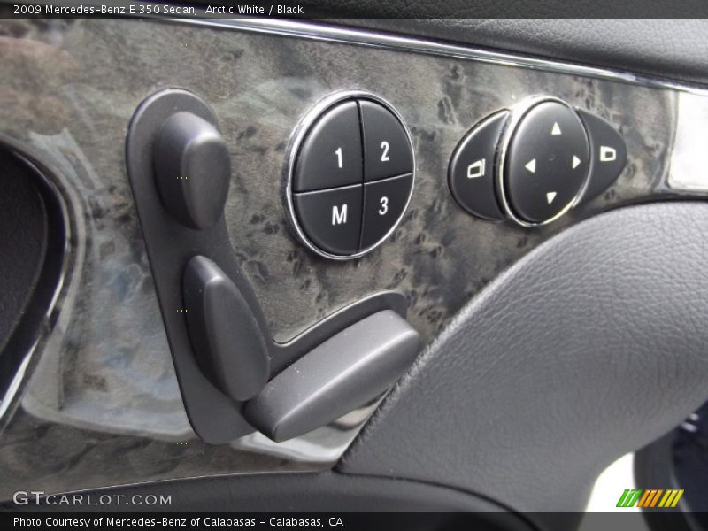 Arctic White / Black 2009 Mercedes-Benz E 350 Sedan
