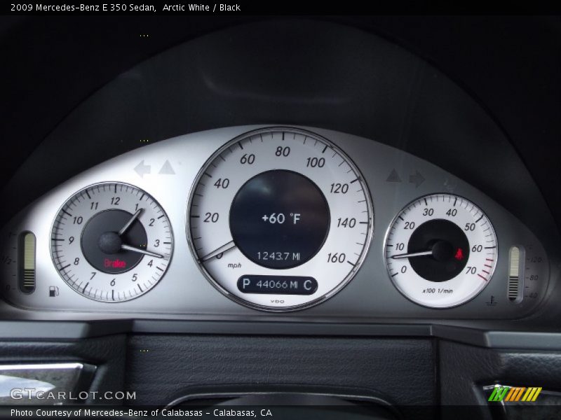 Arctic White / Black 2009 Mercedes-Benz E 350 Sedan