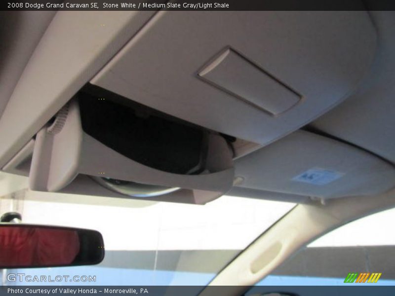 Stone White / Medium Slate Gray/Light Shale 2008 Dodge Grand Caravan SE