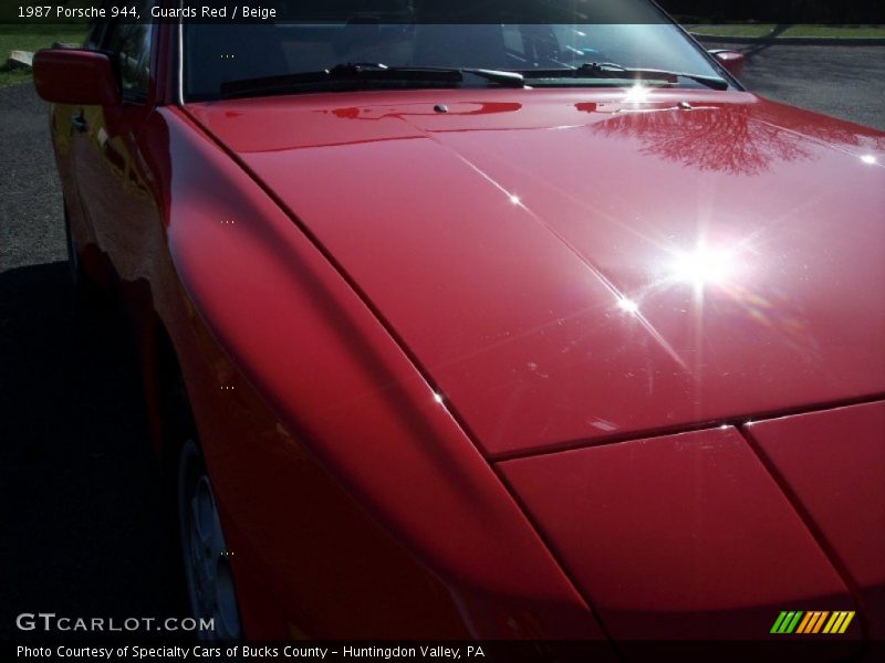 Guards Red / Beige 1987 Porsche 944