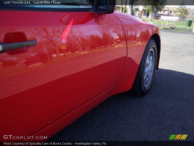 Guards Red / Beige 1987 Porsche 944