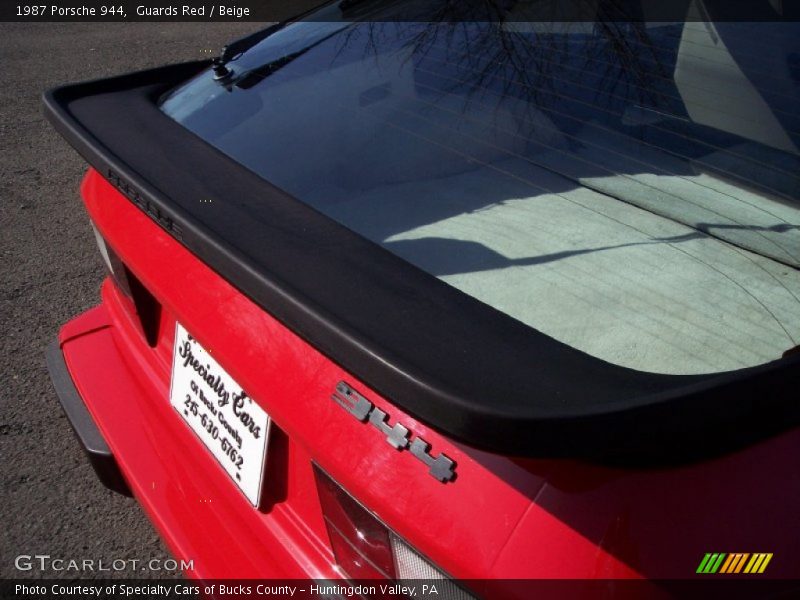 Guards Red / Beige 1987 Porsche 944