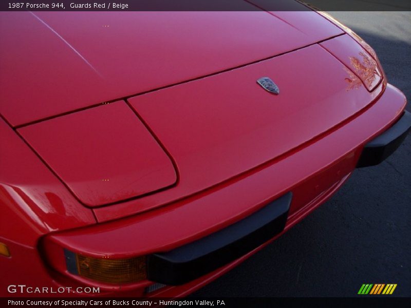 Guards Red / Beige 1987 Porsche 944