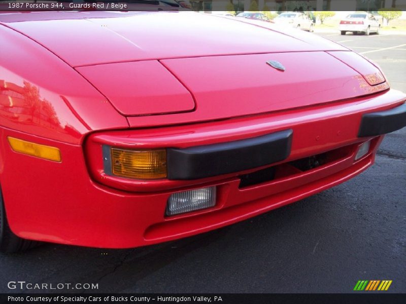 Guards Red / Beige 1987 Porsche 944