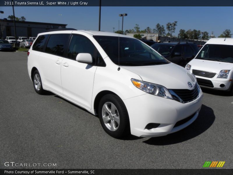 Super White / Light Gray 2011 Toyota Sienna LE