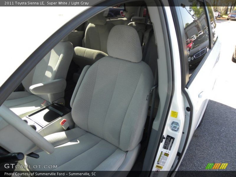 Super White / Light Gray 2011 Toyota Sienna LE