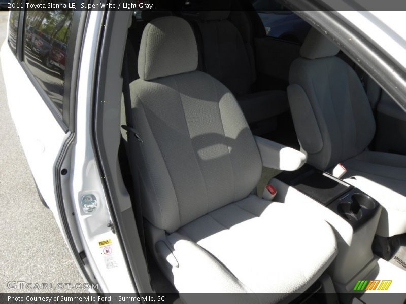 Super White / Light Gray 2011 Toyota Sienna LE