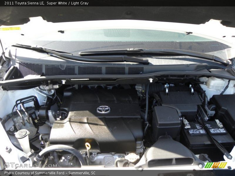 Super White / Light Gray 2011 Toyota Sienna LE