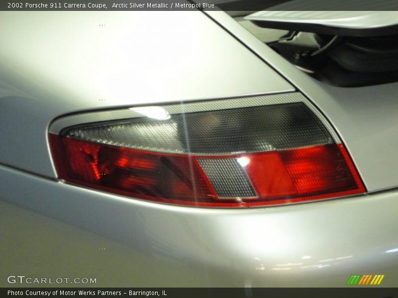 Arctic Silver Metallic / Metropol Blue 2002 Porsche 911 Carrera Coupe
