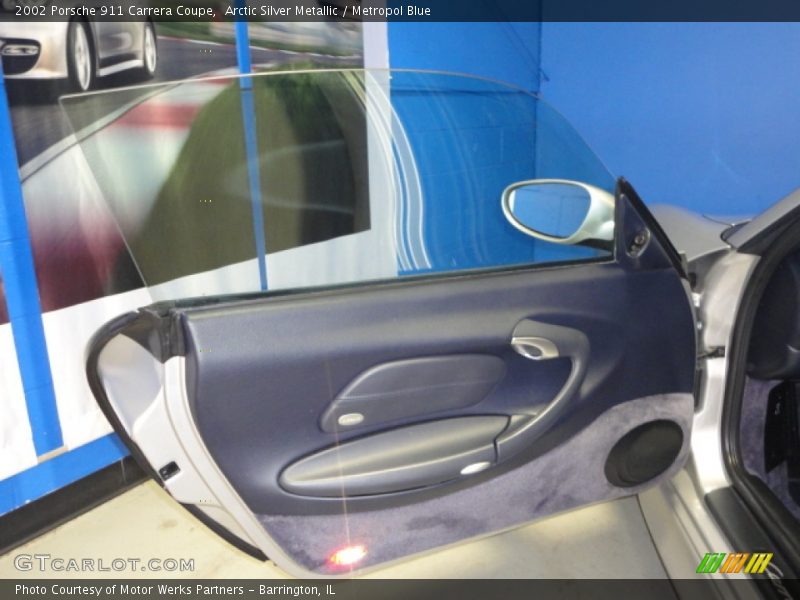 Arctic Silver Metallic / Metropol Blue 2002 Porsche 911 Carrera Coupe