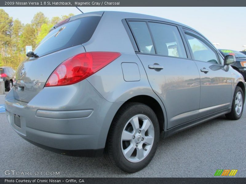Magnetic Gray / Charcoal 2009 Nissan Versa 1.8 SL Hatchback