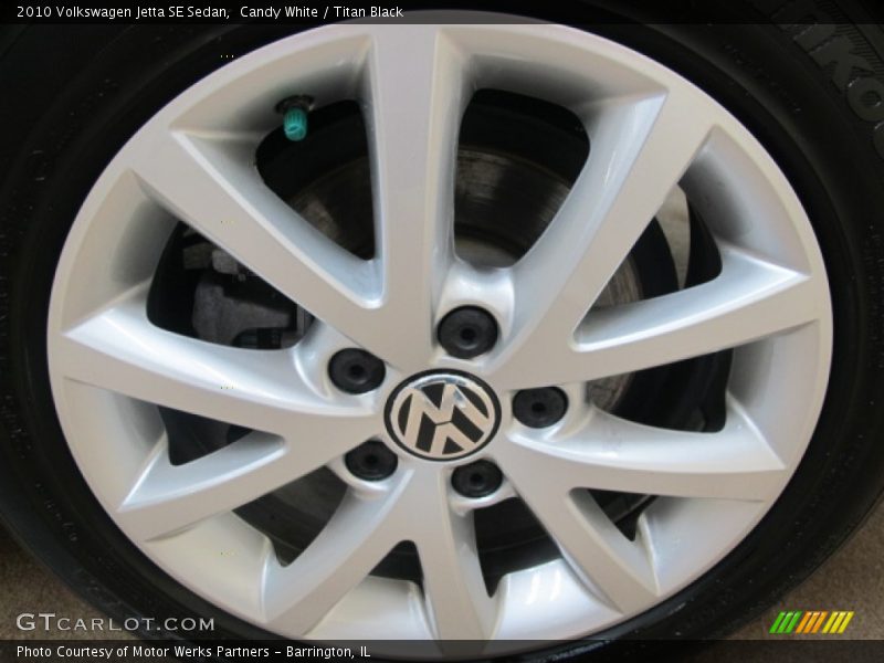 Candy White / Titan Black 2010 Volkswagen Jetta SE Sedan