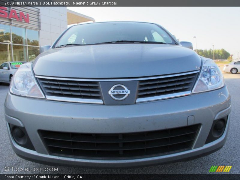 Magnetic Gray / Charcoal 2009 Nissan Versa 1.8 SL Hatchback