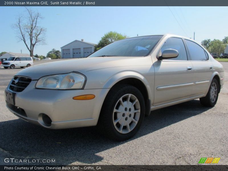 Sunlit Sand Metallic / Blond 2000 Nissan Maxima GXE