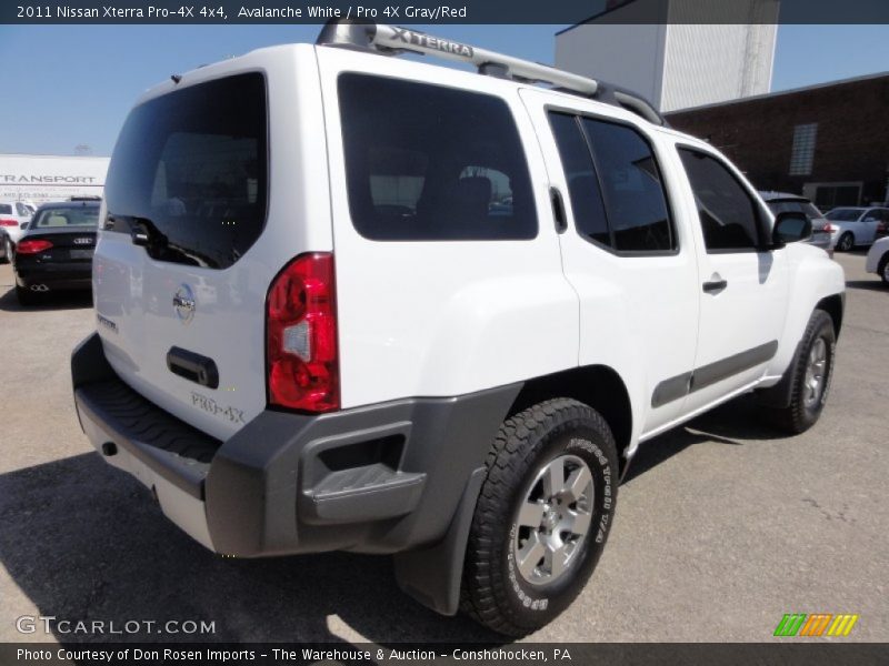 Avalanche White / Pro 4X Gray/Red 2011 Nissan Xterra Pro-4X 4x4