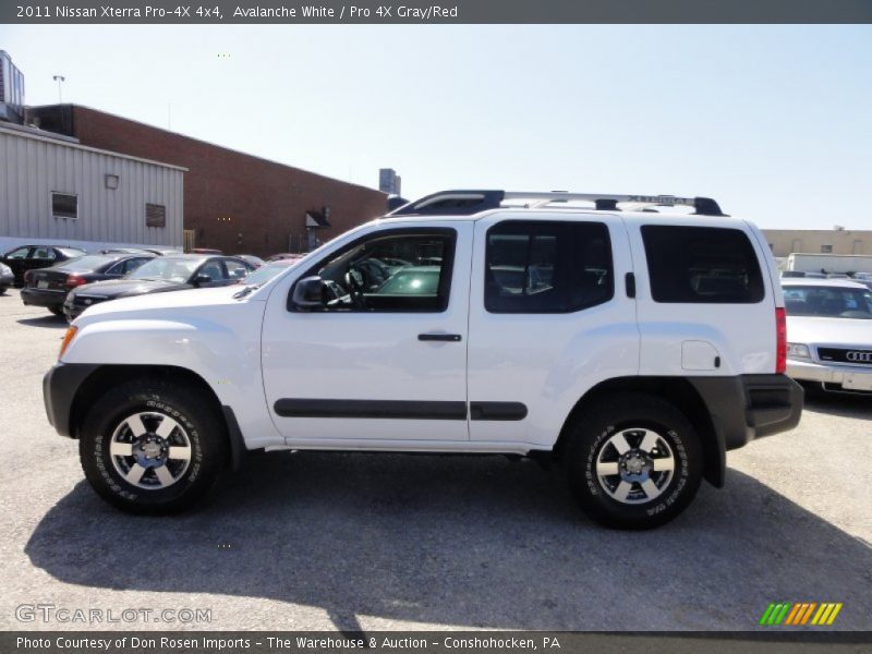 Avalanche White / Pro 4X Gray/Red 2011 Nissan Xterra Pro-4X 4x4