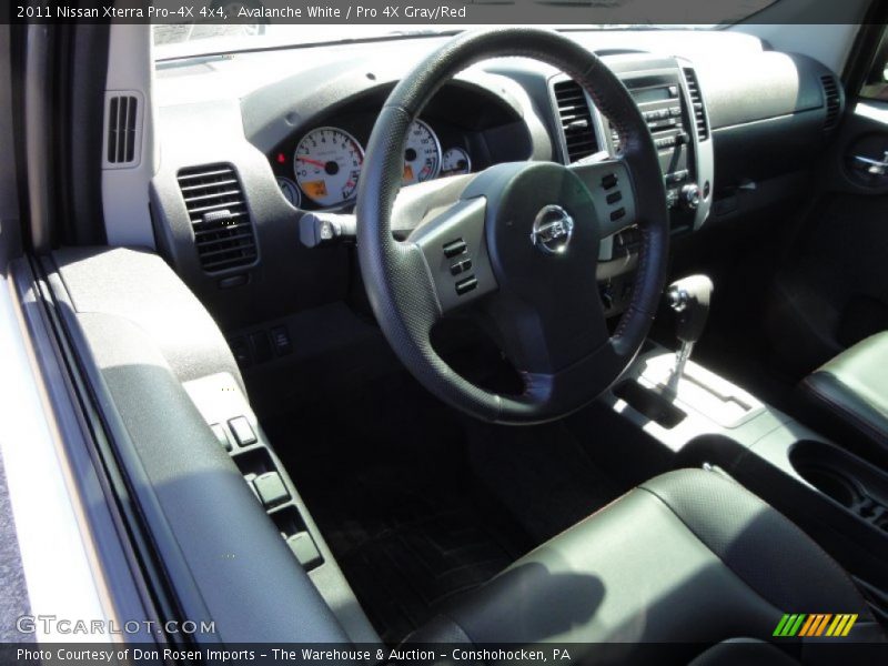 Avalanche White / Pro 4X Gray/Red 2011 Nissan Xterra Pro-4X 4x4