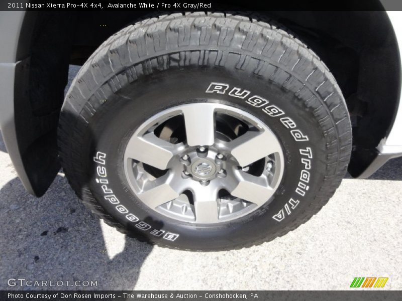 Avalanche White / Pro 4X Gray/Red 2011 Nissan Xterra Pro-4X 4x4