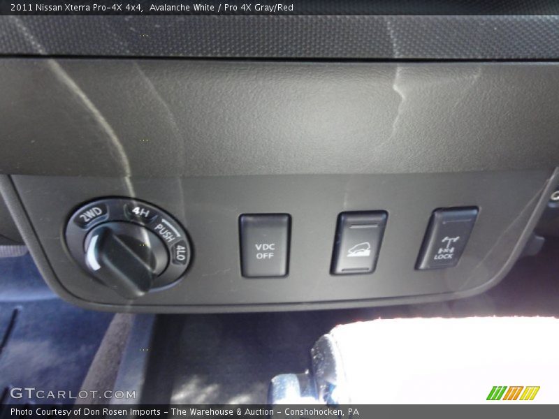 Avalanche White / Pro 4X Gray/Red 2011 Nissan Xterra Pro-4X 4x4