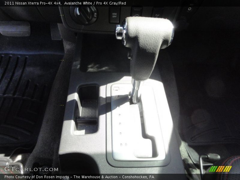 Avalanche White / Pro 4X Gray/Red 2011 Nissan Xterra Pro-4X 4x4