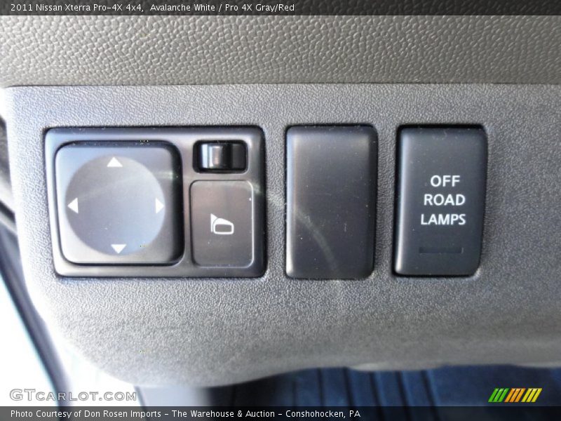 Avalanche White / Pro 4X Gray/Red 2011 Nissan Xterra Pro-4X 4x4