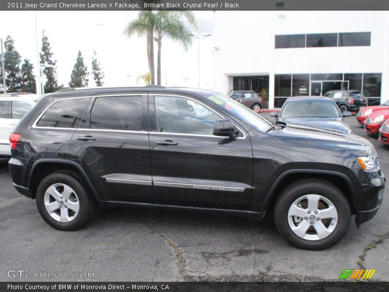 Brilliant Black Crystal Pearl / Black 2011 Jeep Grand Cherokee Laredo X Package
