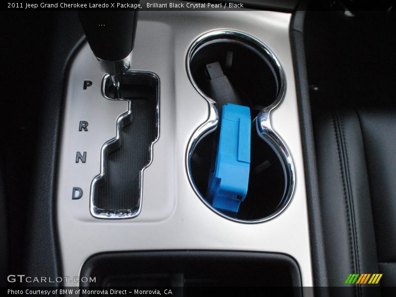 Brilliant Black Crystal Pearl / Black 2011 Jeep Grand Cherokee Laredo X Package