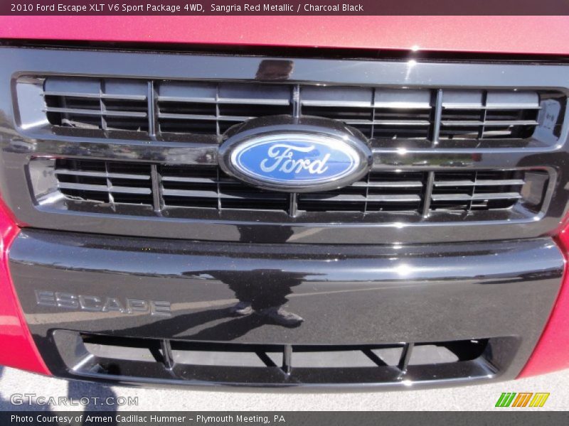  2010 Escape XLT V6 Sport Package 4WD Logo