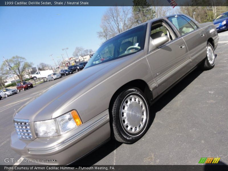 Shale / Neutral Shale 1999 Cadillac DeVille Sedan