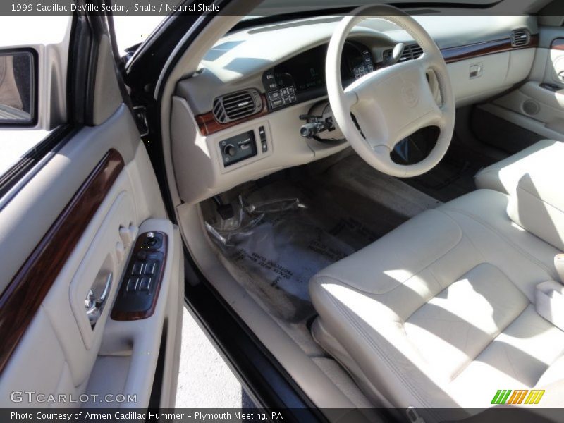 Shale / Neutral Shale 1999 Cadillac DeVille Sedan