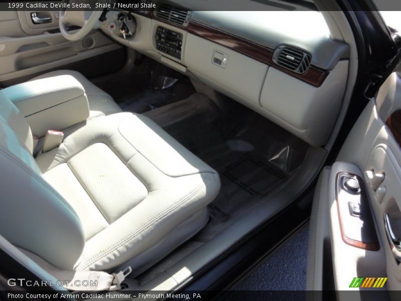 Shale / Neutral Shale 1999 Cadillac DeVille Sedan