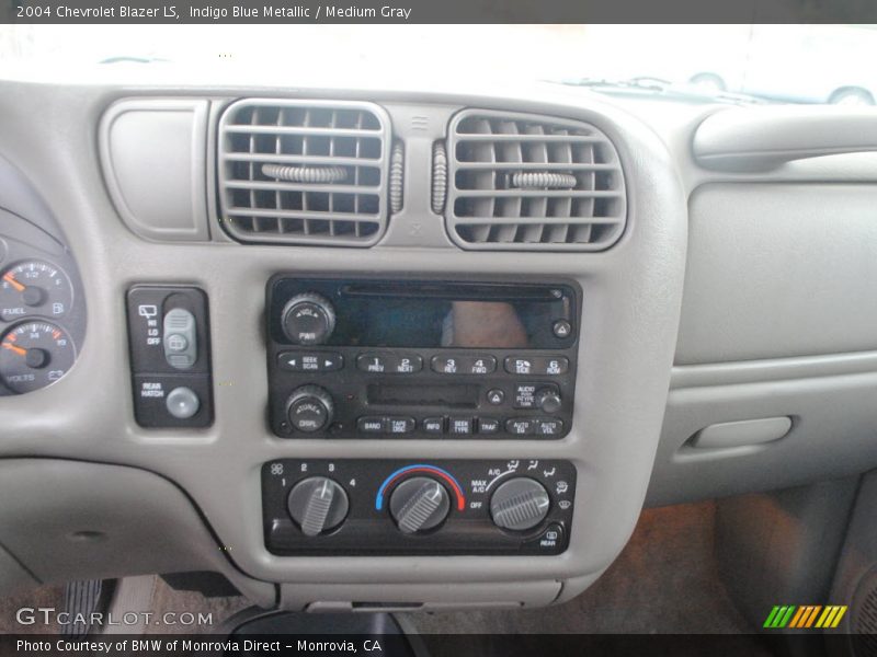 Indigo Blue Metallic / Medium Gray 2004 Chevrolet Blazer LS