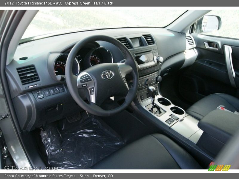 Cypress Green Pearl / Black 2012 Toyota Highlander SE 4WD