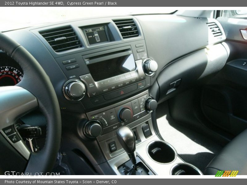Cypress Green Pearl / Black 2012 Toyota Highlander SE 4WD