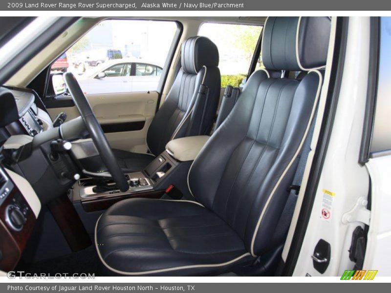 Alaska White / Navy Blue/Parchment 2009 Land Rover Range Rover Supercharged