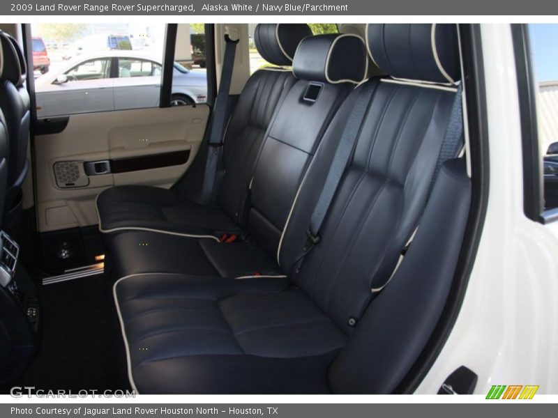 Alaska White / Navy Blue/Parchment 2009 Land Rover Range Rover Supercharged