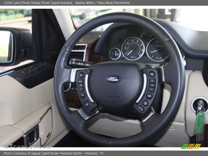 Alaska White / Navy Blue/Parchment 2009 Land Rover Range Rover Supercharged