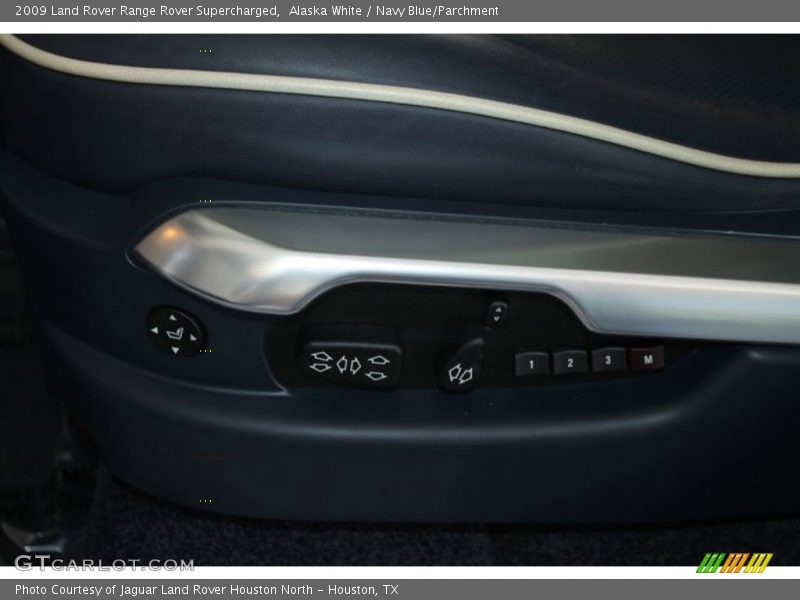 Alaska White / Navy Blue/Parchment 2009 Land Rover Range Rover Supercharged