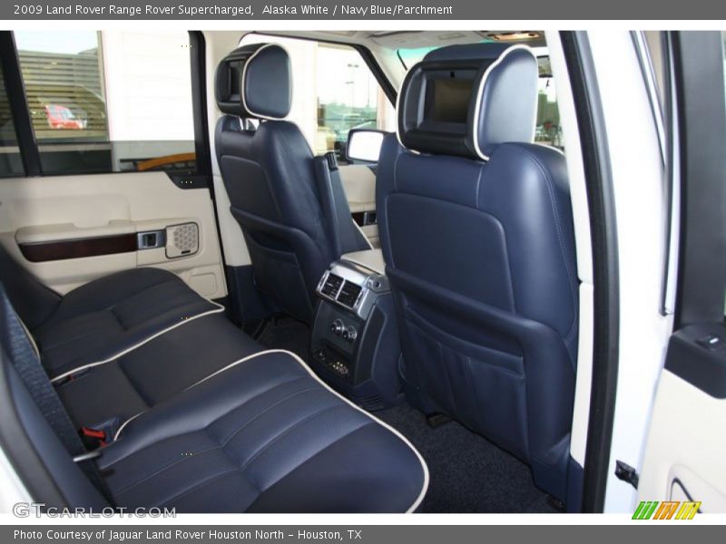 Alaska White / Navy Blue/Parchment 2009 Land Rover Range Rover Supercharged