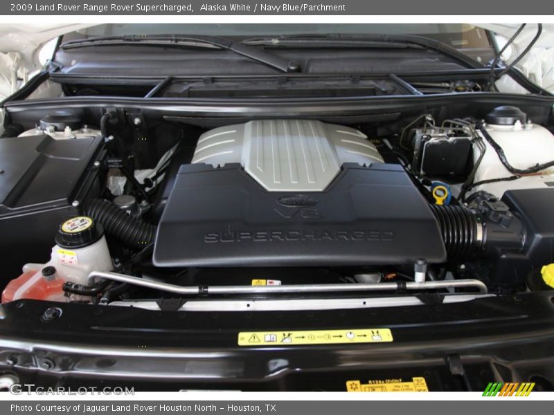 Alaska White / Navy Blue/Parchment 2009 Land Rover Range Rover Supercharged