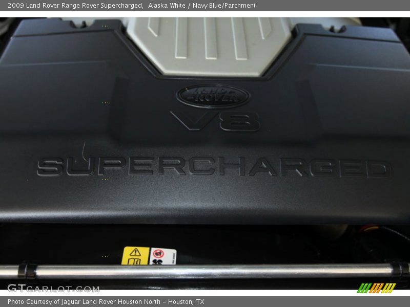 Alaska White / Navy Blue/Parchment 2009 Land Rover Range Rover Supercharged