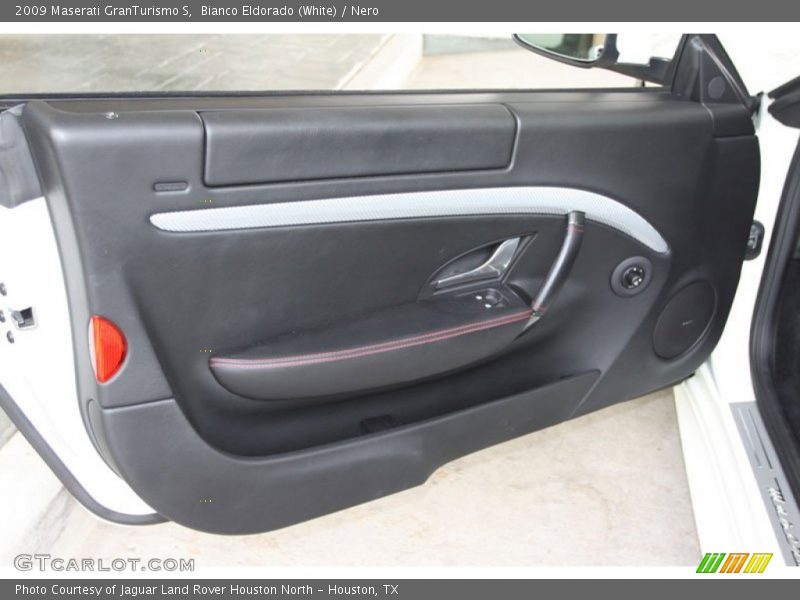 Door Panel of 2009 GranTurismo S