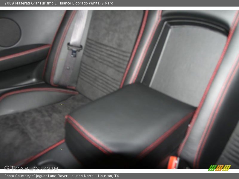 Bianco Eldorado (White) / Nero 2009 Maserati GranTurismo S