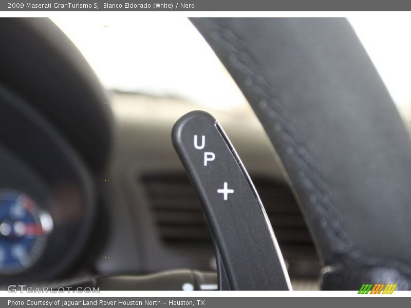 Controls of 2009 GranTurismo S