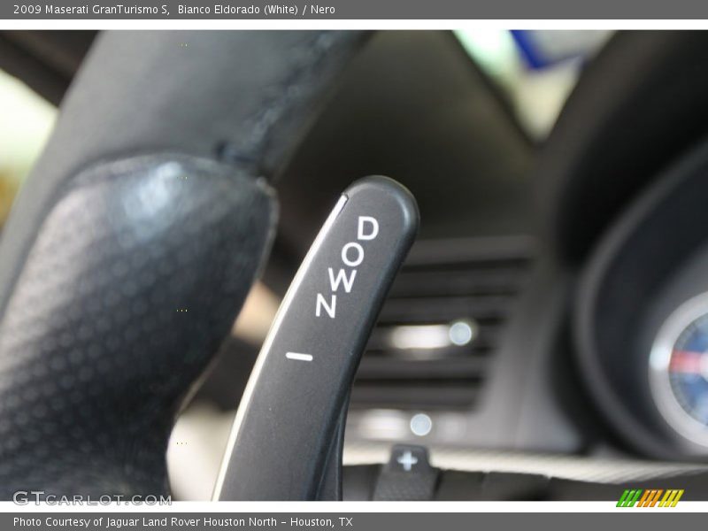 Controls of 2009 GranTurismo S