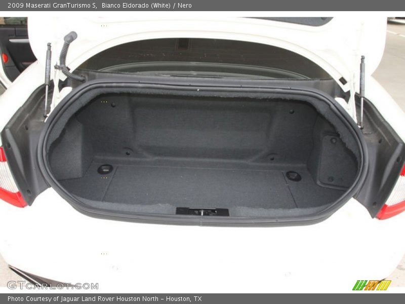  2009 GranTurismo S Trunk