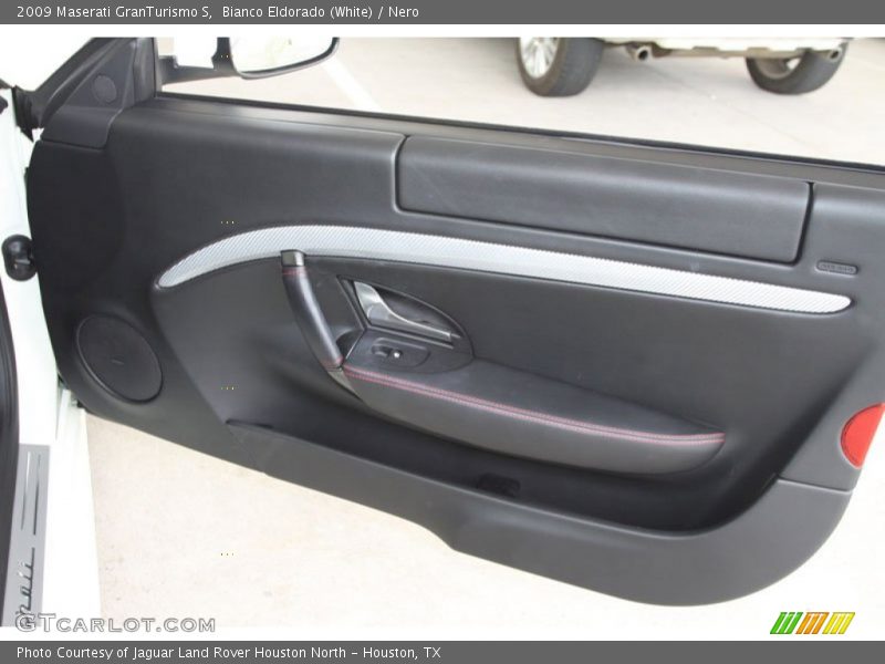 Bianco Eldorado (White) / Nero 2009 Maserati GranTurismo S
